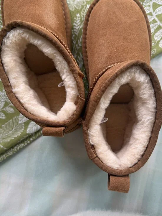 UGG Warm Low-Top Snow Boots - Picture 4 of 6